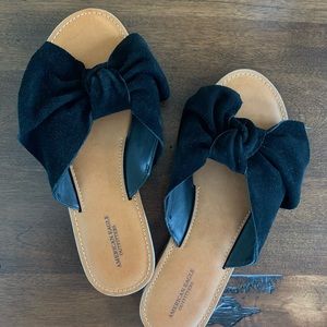 AMERICAN EAGLE SANDALS
